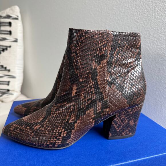 Steve Madden Missie Brown Snakeskin Vegan Leather Ankle Booties size 7.5- Fall - Picture 4 of 10